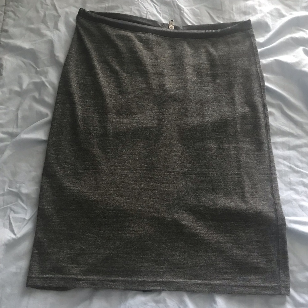 Charcoal Express Skirt Size Small